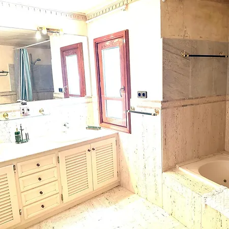 Casa Cabopino Habitación en casa particular